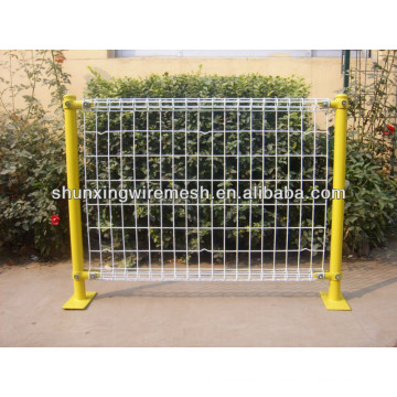 China supply decorative garden fence/small garden fence/cheap wire mesh fencing